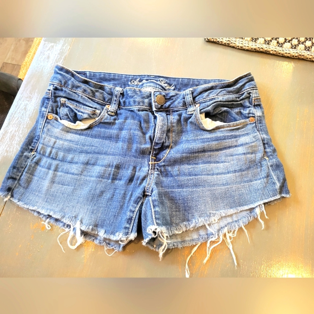 American Eagle cut off jean shorts sz 12